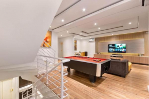 luxurious 4 bedroom duplex